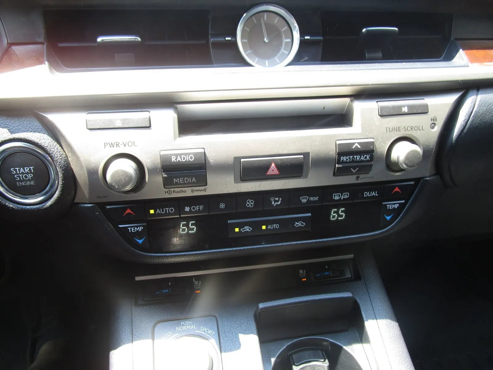 Used 2015 Lexus ES 350 w/ Premium Package FWD image 15