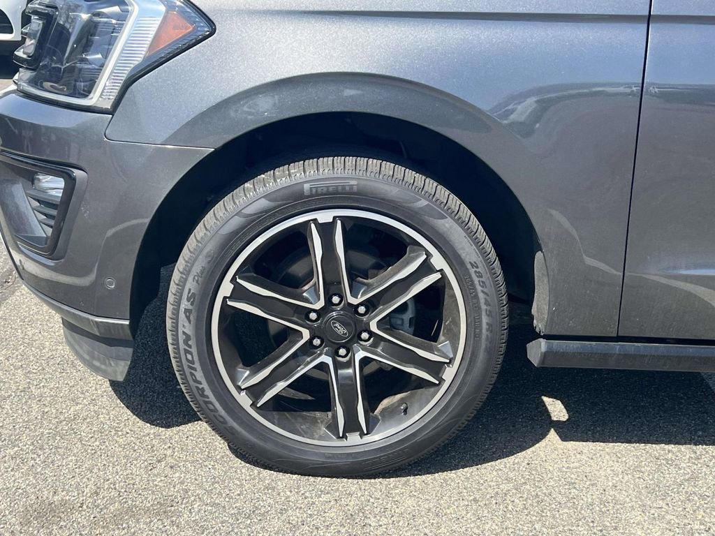 Used 2021 Ford Expedition Limited AWD/4WD image 9