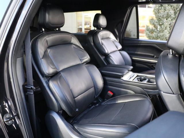 Used 2025 Lincoln Navigator L Reserve w/ Jet Appearance Package image 13