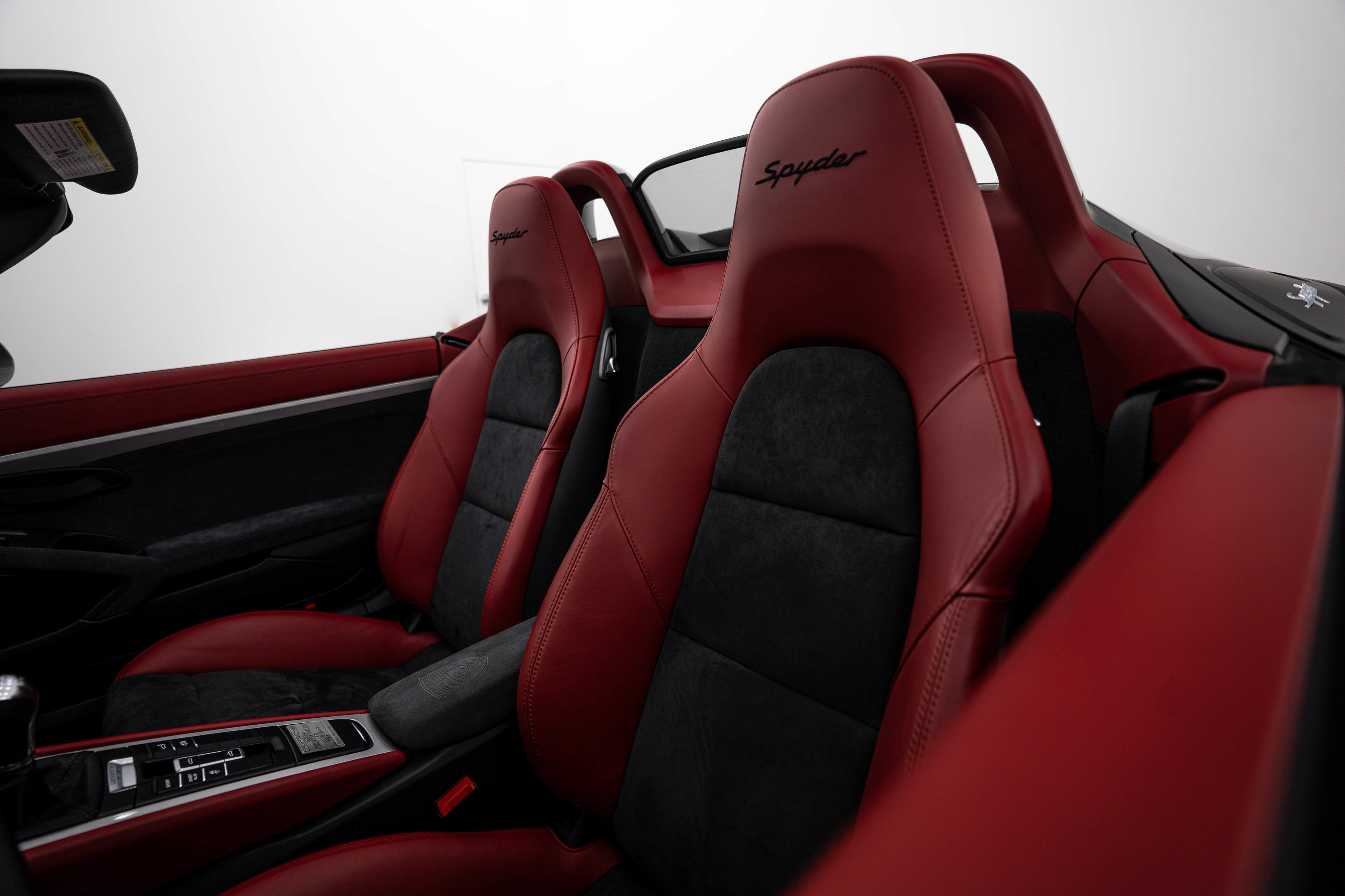 Certified 2016 Porsche Boxster Spyder RWD image 22