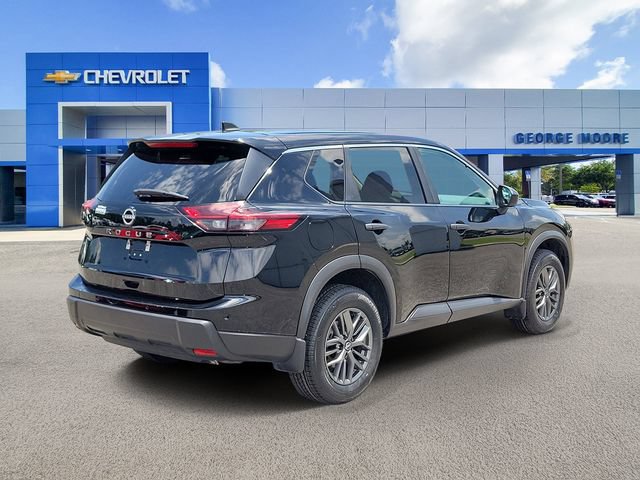 Used 2024 Nissan Rogue S FWD image 4