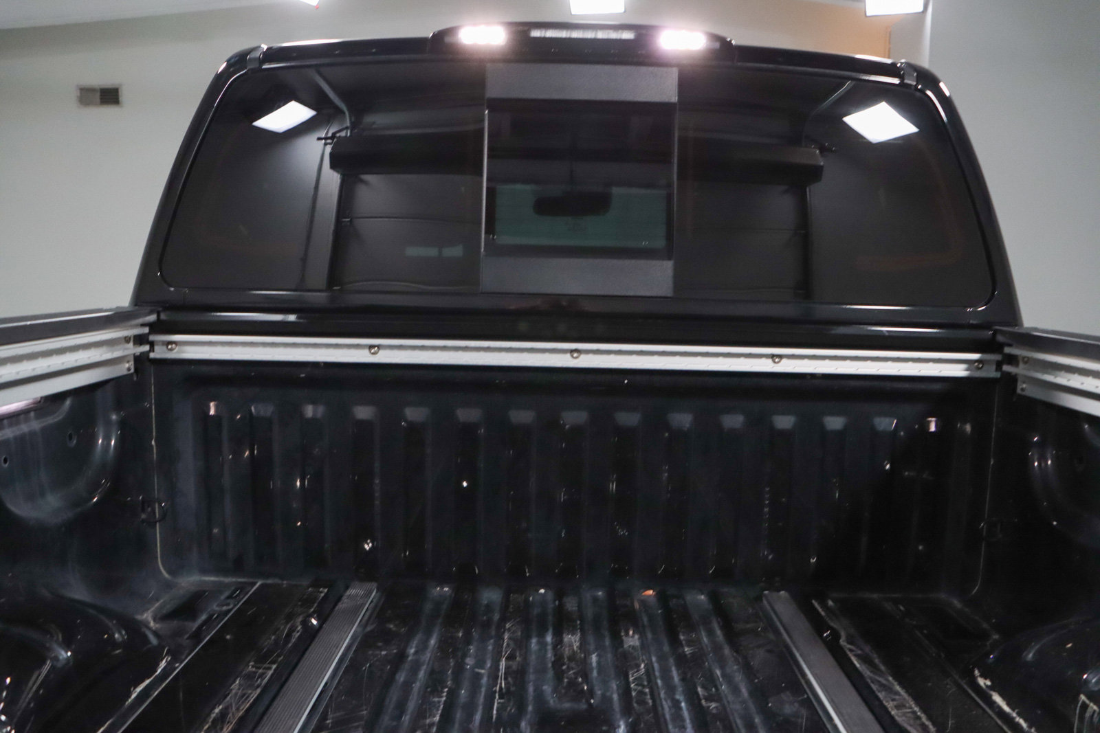 Used 2021 Nissan Titan PRO-4X w/ Pro-4x Utility Package image 31