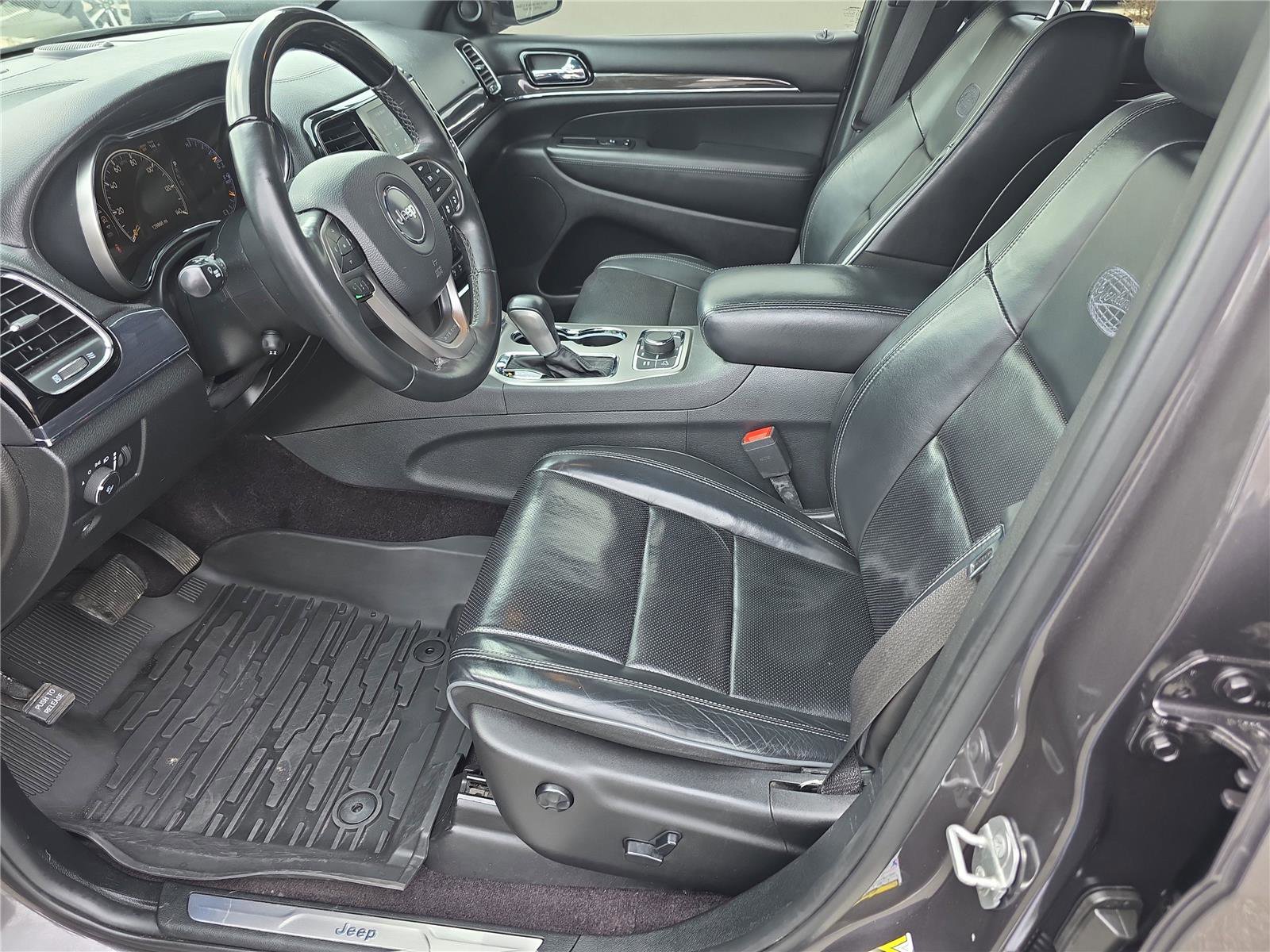 Used 2019 Jeep Grand Cherokee Overland image 11