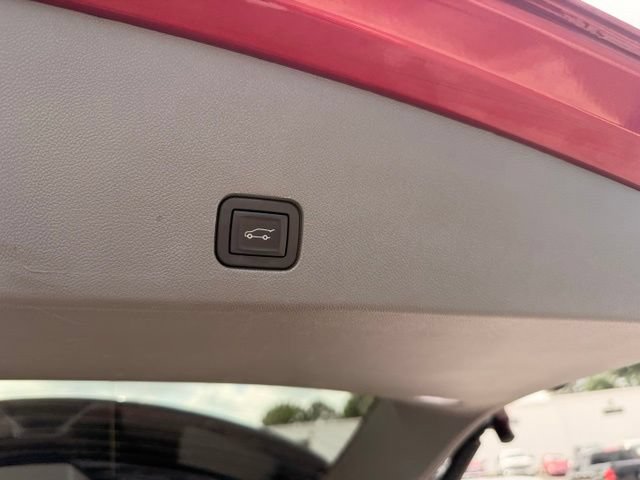 Used 2024 Cadillac XT6 Premium Luxury w/ Technology Package AWD/4WD image 38