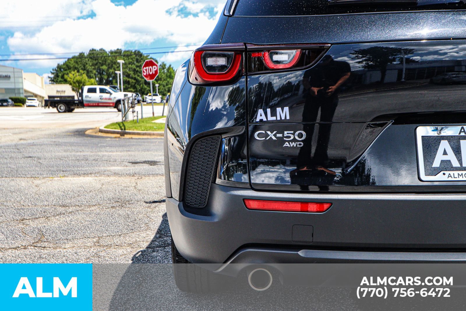 Used 2024 MAZDA CX-50 AWD 2.5 S w/ Premium Package image 17