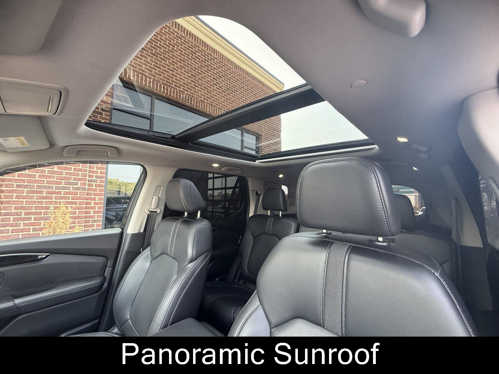 Used 2024 Honda Pilot Touring image 5