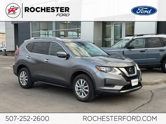 Used 2018 Nissan Rogue SV image 1