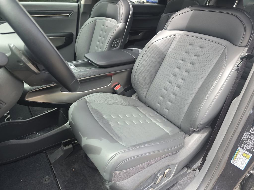 Used 2026 Kia EV9 Wind AWD/4WD image 25