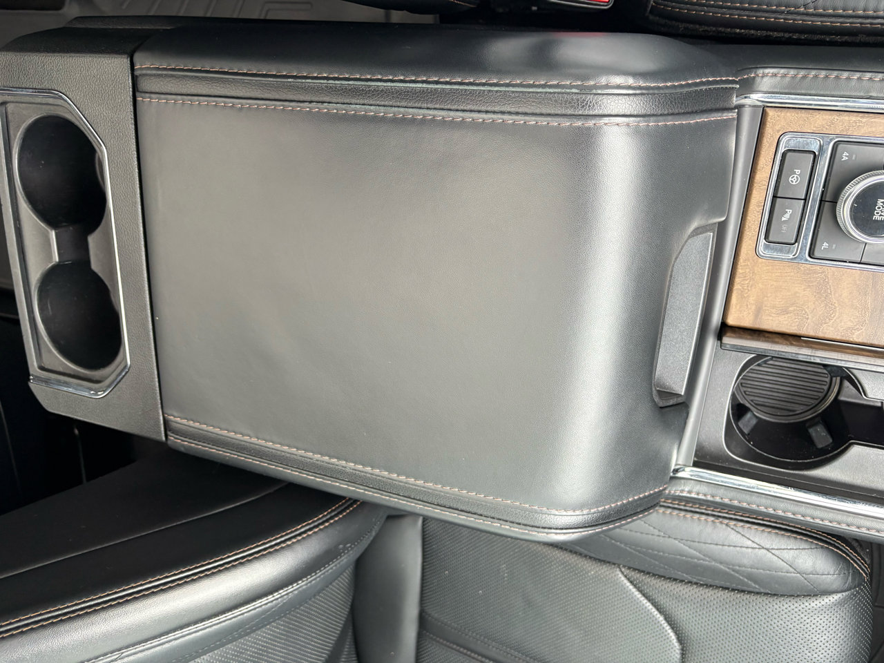 Certified 2020 Ford Expedition Platinum image 33