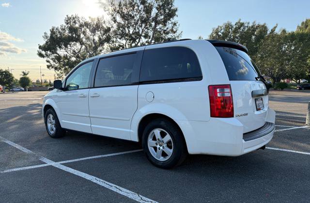 Used 2010 Dodge Grand Caravan Hero FWD image 5