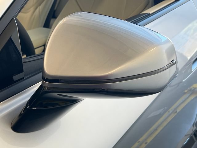 New 2026 Lexus ES 350e FWD image 16