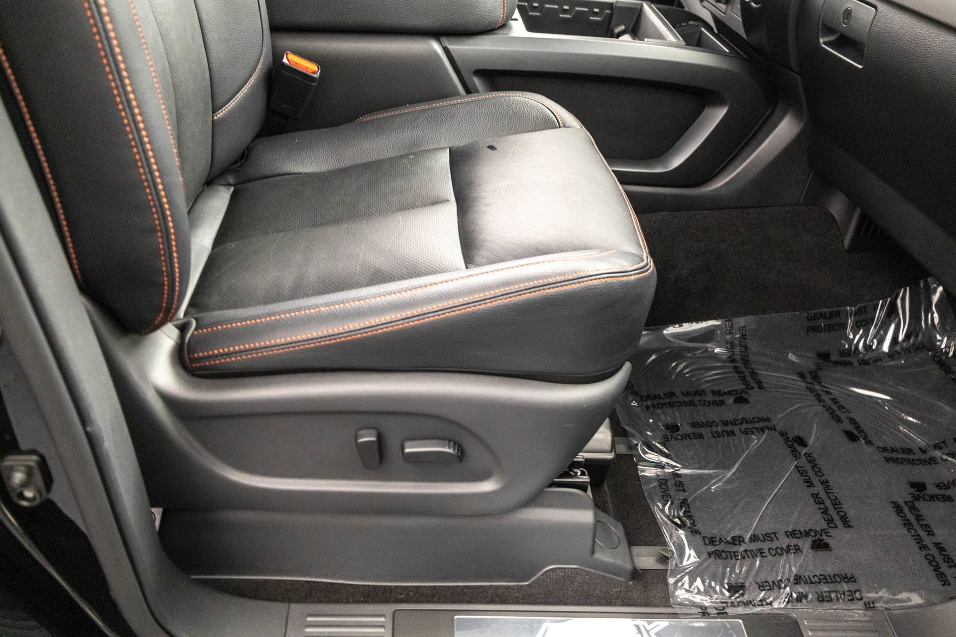 Used 2023 Nissan Titan PRO-4X w/ Pro-4x Convenience Package AWD/4WD image 42