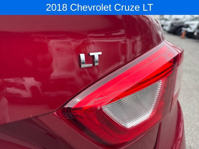 Certified 2018 Chevrolet Cruze LT w/ Convenience Package FWD image 30