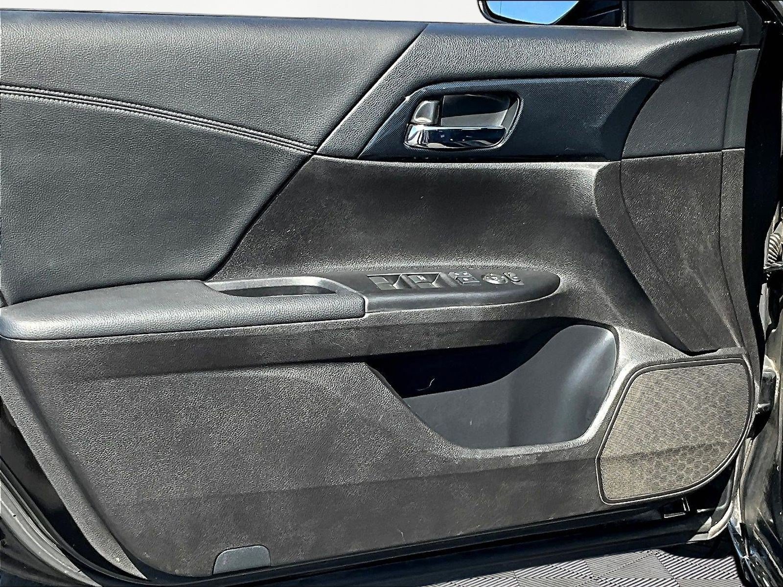 Used 2013 Honda Accord Sport image 18