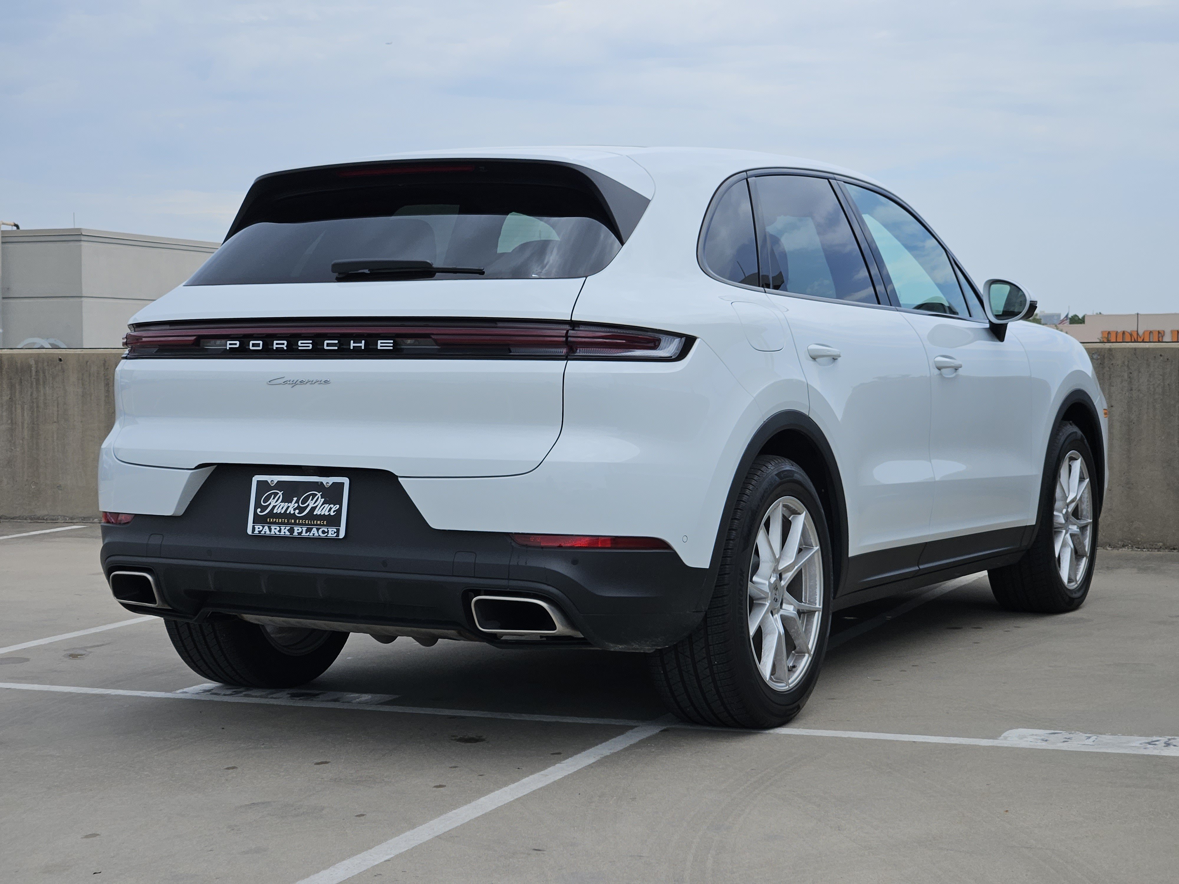 Certified 2026 Porsche Cayenne AWD/4WD image 8