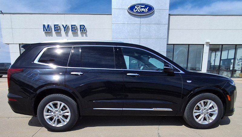 Used 2024 Cadillac XT6 Luxury w/ LPO, Floor Liner Package AWD/4WD image 1