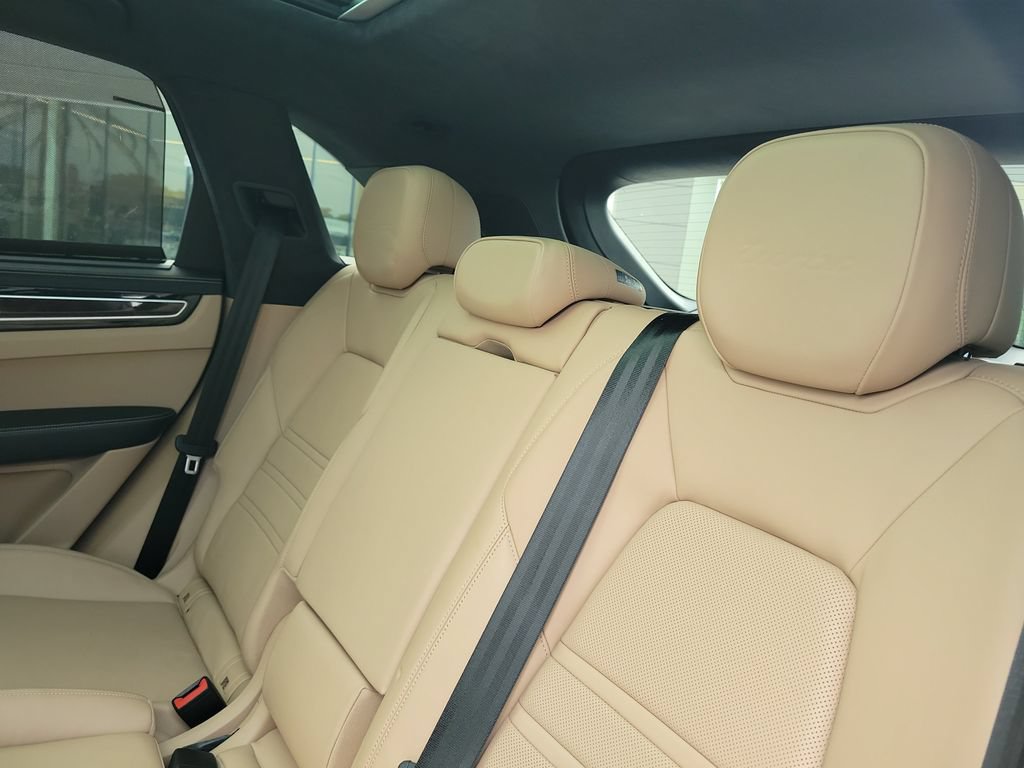 Used 2019 Porsche Cayenne Turbo AWD/4WD image 15