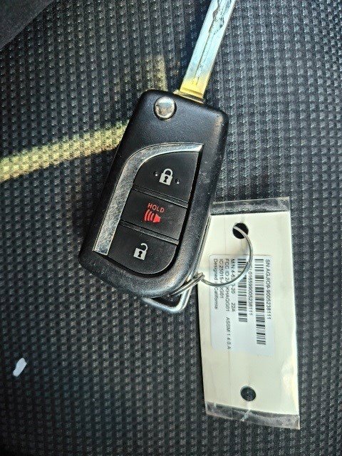 Used 2022 Toyota RAV4 LE image 23