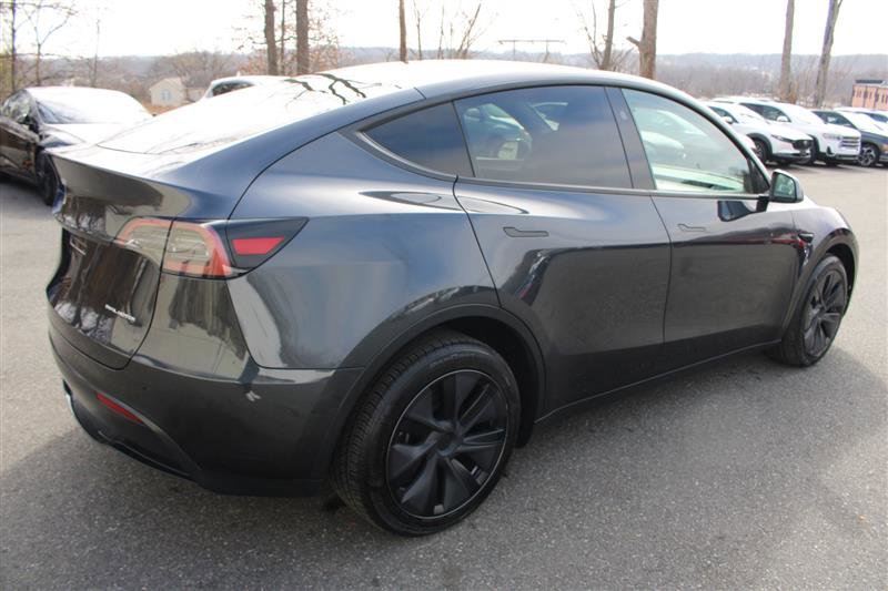 Used 2025 Tesla Model Y Long Range image 8