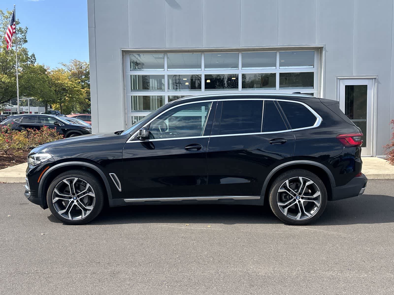 Used 2020 BMW X5 xDrive40i w/ Convenience Package AWD/4WD image 3