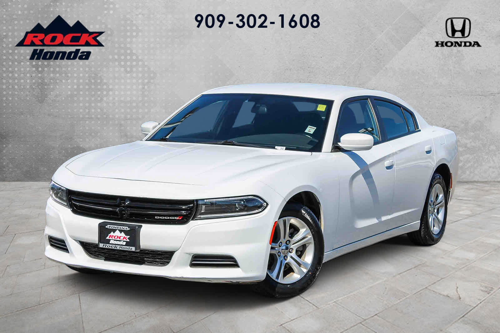 Used 2022 Dodge Charger SXT image 1