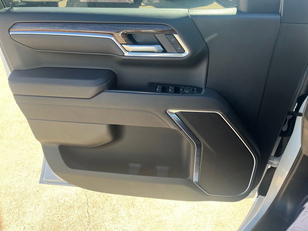 New 2026 GMC Sierra 1500 Elevation image 11