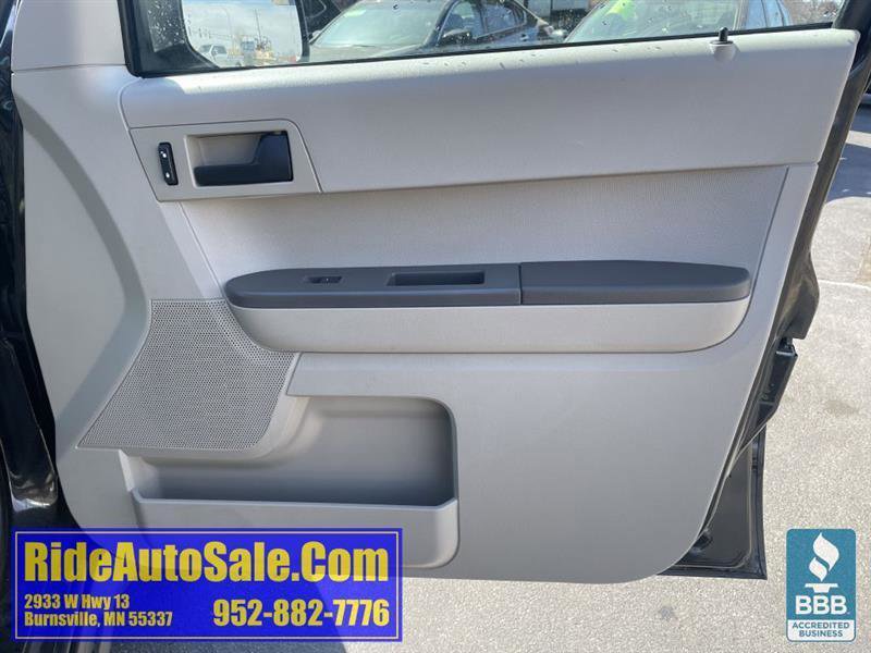 Used 2011 Ford Escape XLS w/ 102A Rapid Spec Order Code AWD/4WD image 13