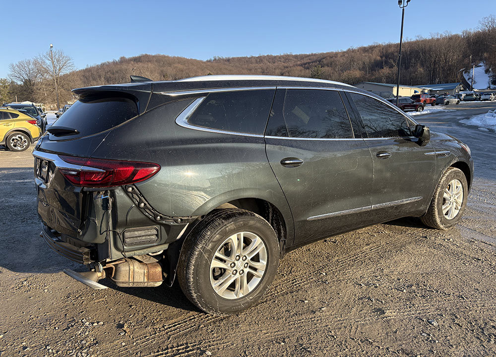 Used 2021 Buick Enclave Essence w/ Sound and Sites Package AWD/4WD image 2
