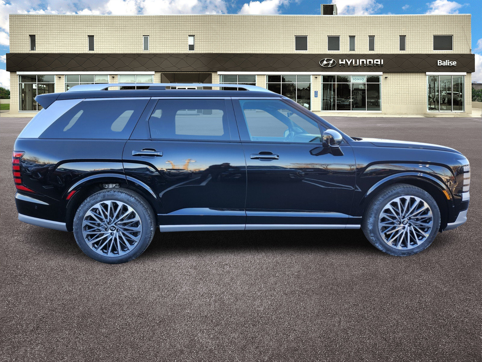 New 2026 Hyundai Palisade Calligraphy AWD/4WD image 2