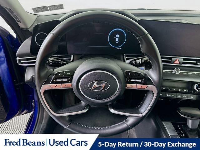 Used 2023 Hyundai Elantra Limited image 13