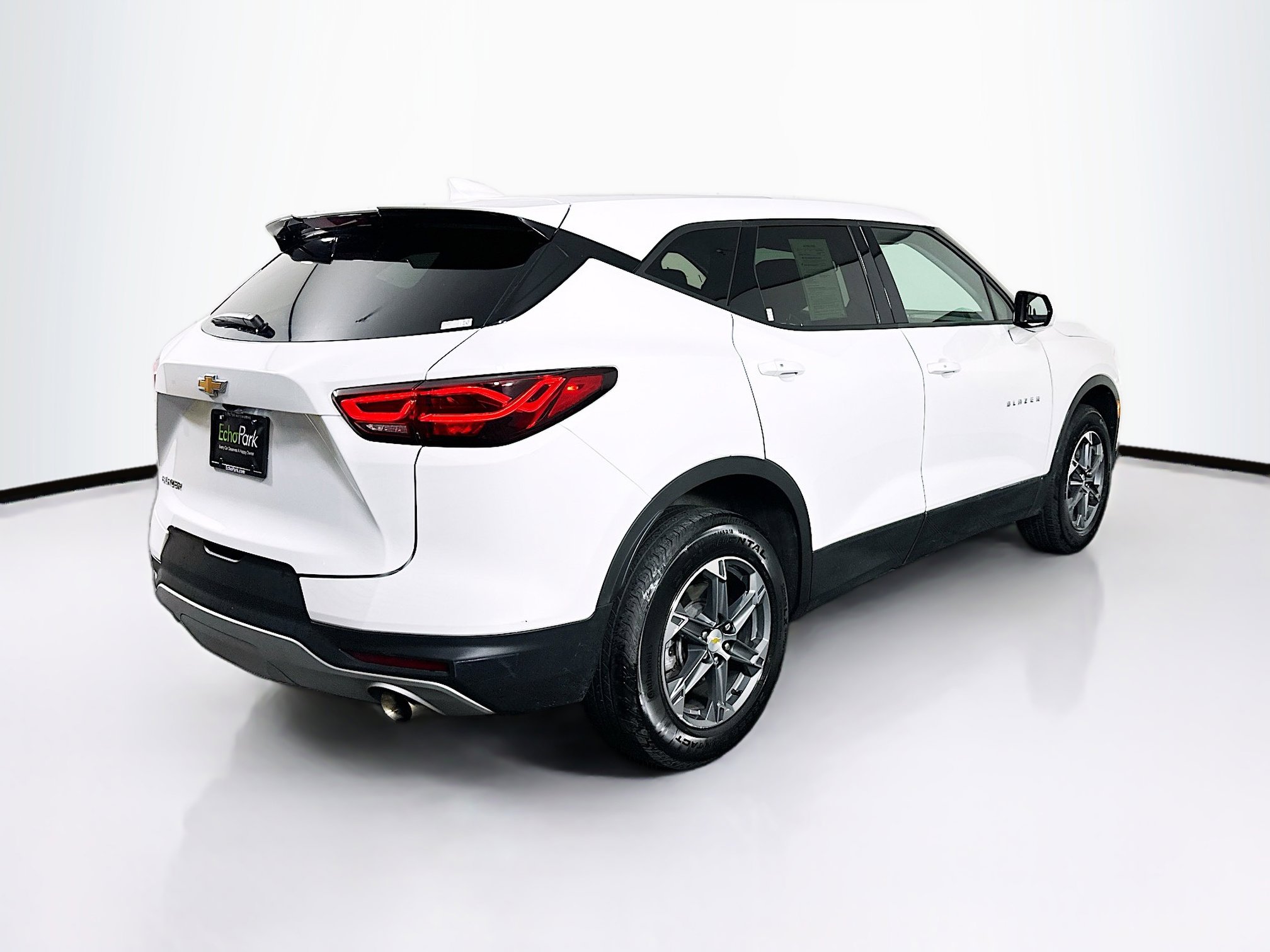 Used 2025 Chevrolet Blazer LT FWD image 9