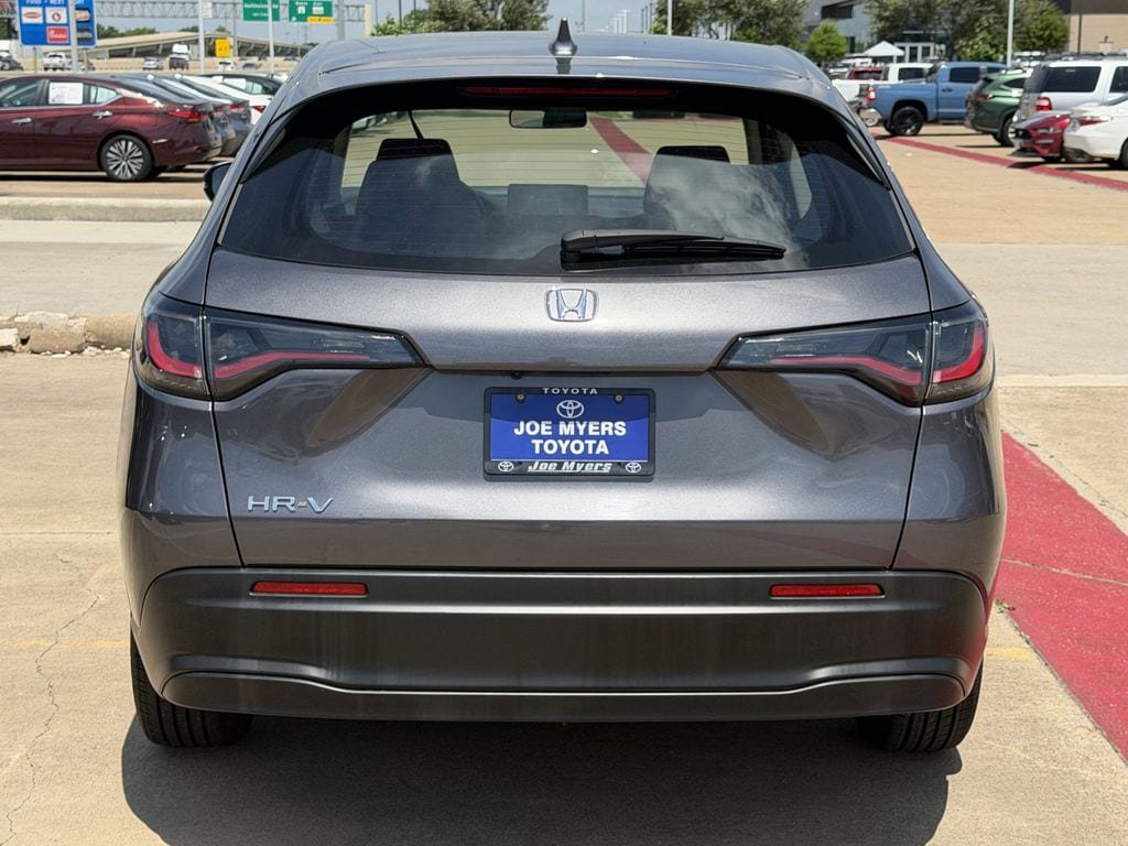 Used 2025 Honda HR-V LX image 8