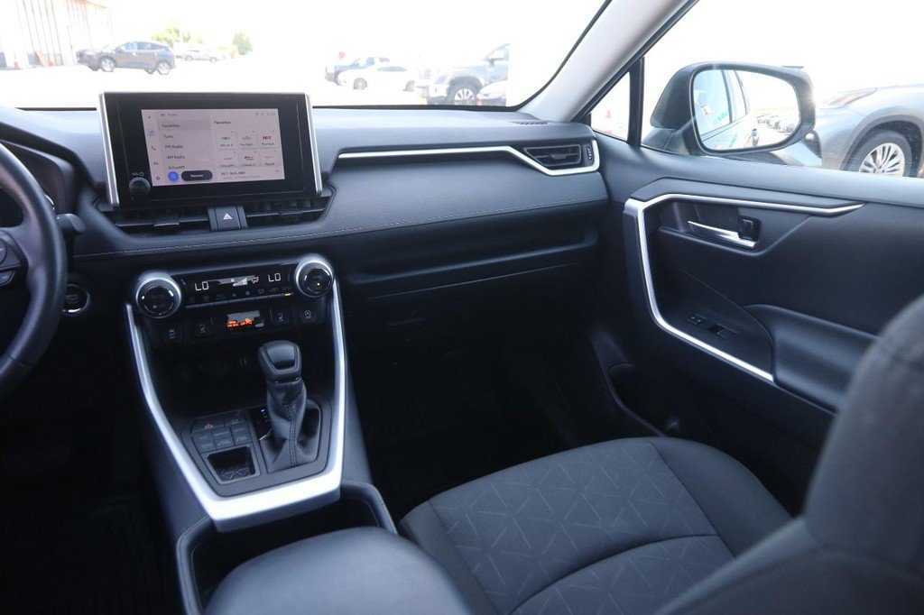 Used 2025 Toyota RAV4 XLE w/ Weather Package AWD/4WD image 24