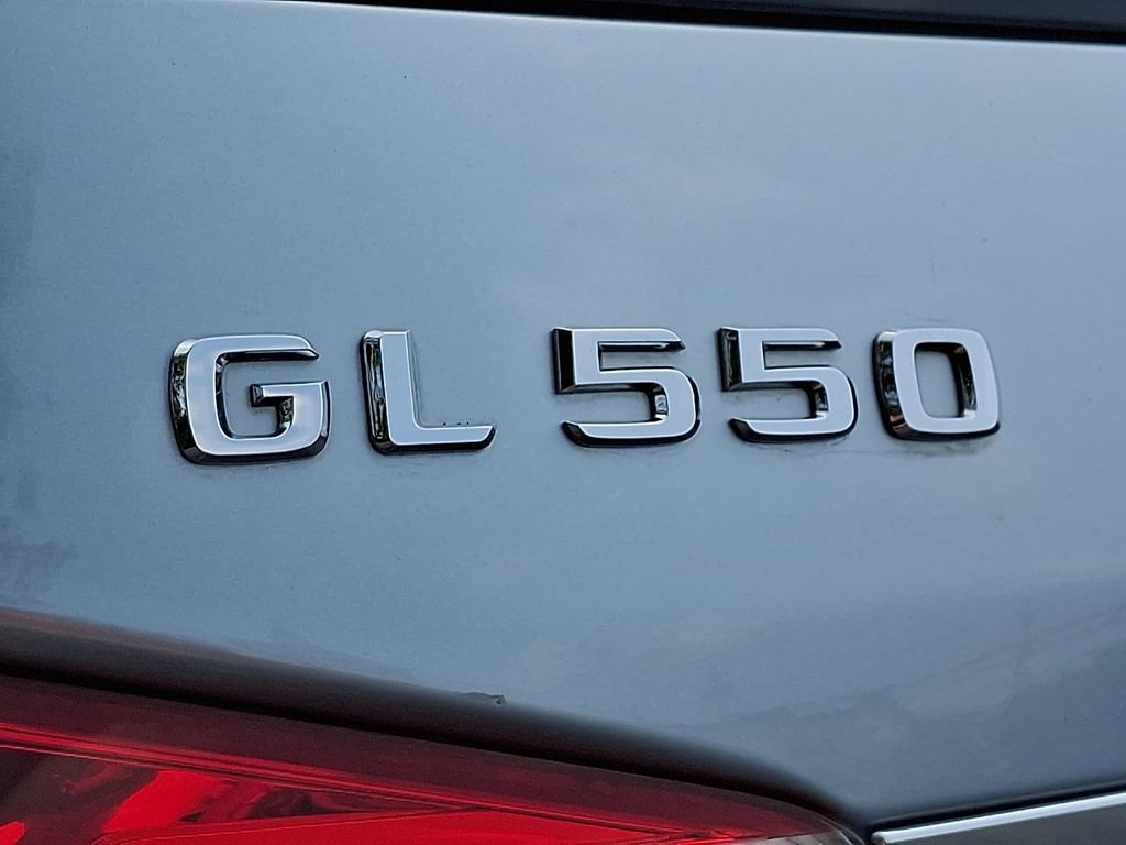 Used 2015 Mercedes-Benz GL 550 4MATIC image 40