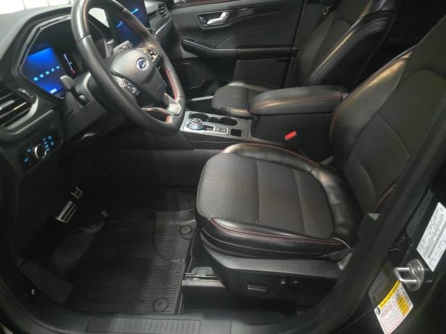 Certified 2024 Ford Escape ST-Line w/ Tech Pack #1 AWD/4WD image 16
