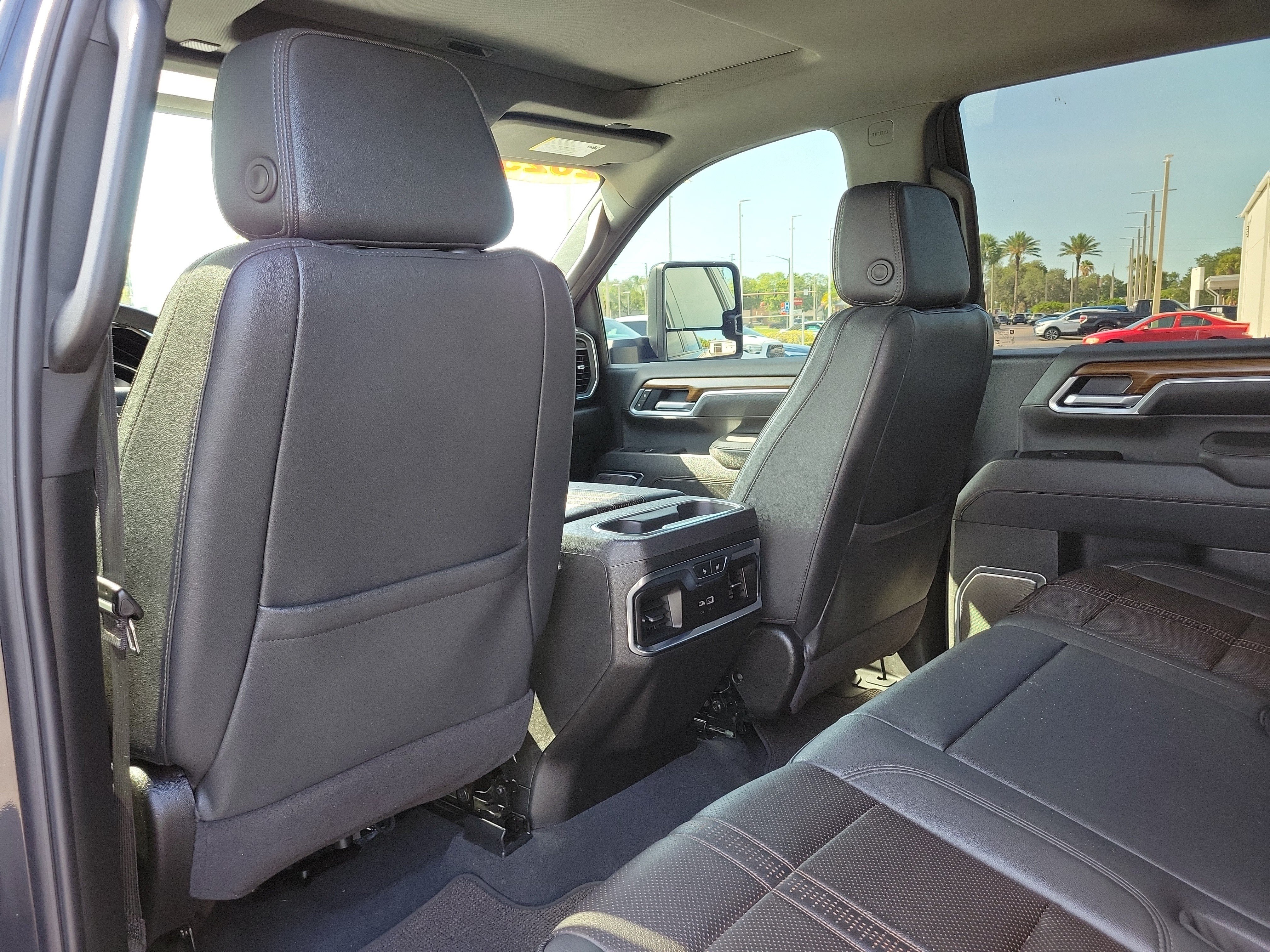 Used 2025 Chevrolet Silverado 2500 High Country w/ Midnight Edition AWD/4WD image 11
