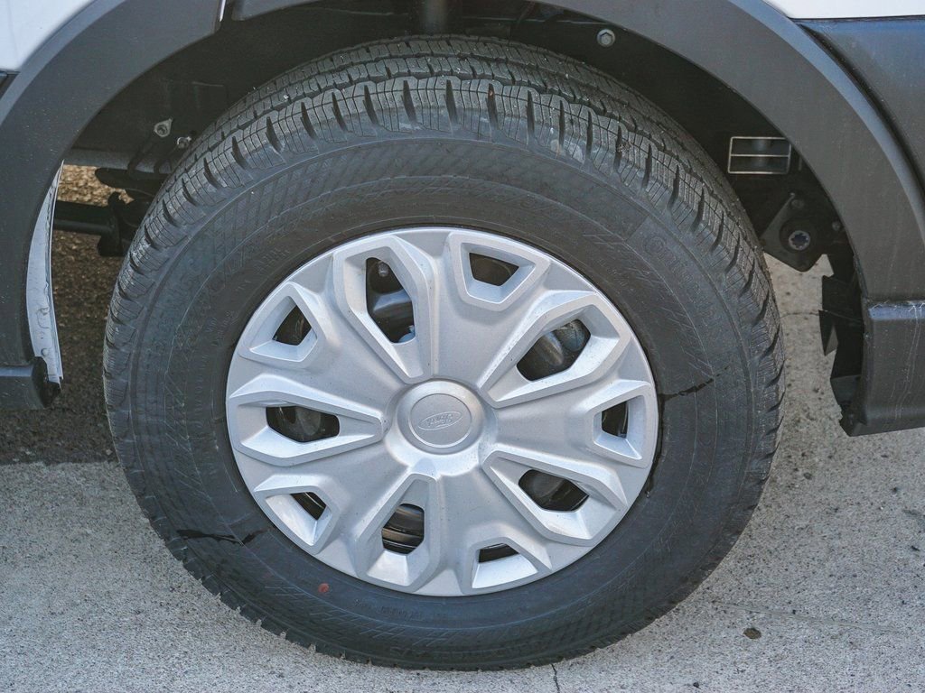 New 2024 Ford E-Transit Base image 11