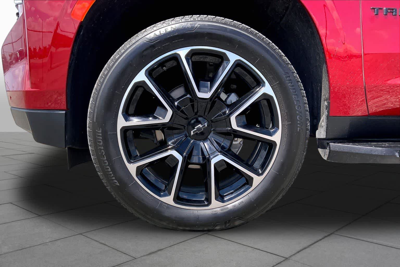 Used 2024 Chevrolet Tahoe RST w/ Luxury Package AWD/4WD image 11