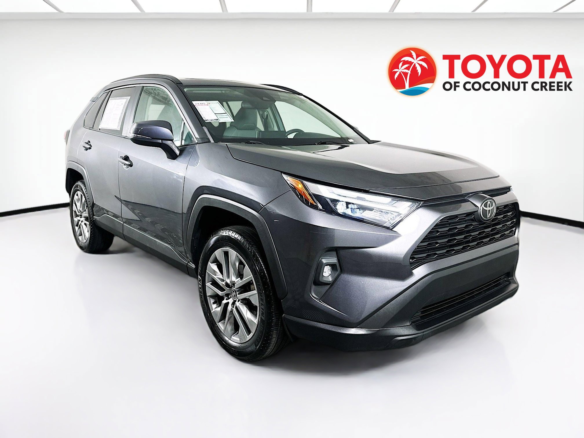 Used 2023 Toyota RAV4 XLE Premium image 1