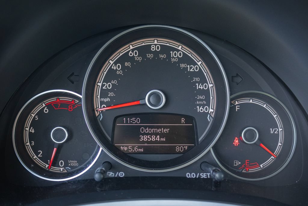 Used 2018 Volkswagen Beetle 2.0T S FWD image 16