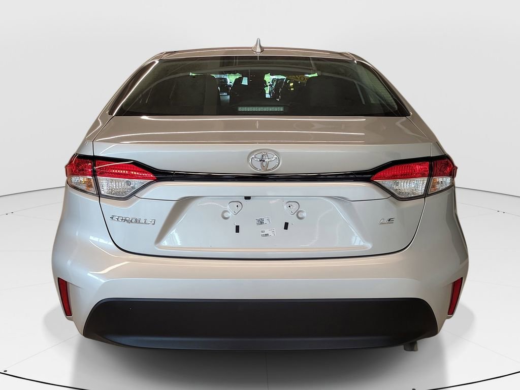 Used 2025 Toyota Corolla LE image 6