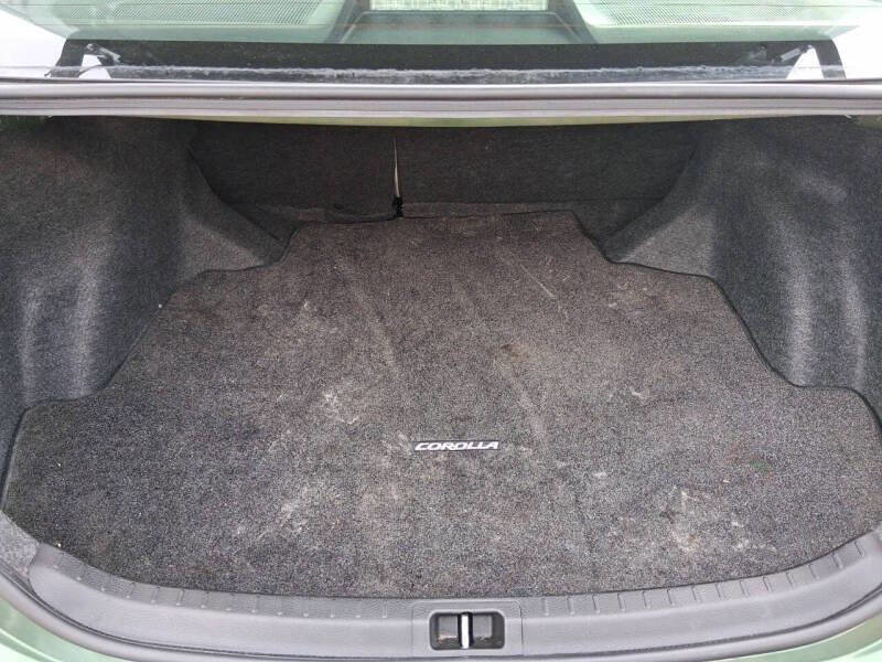 Used 2015 Toyota Corolla LE w/ Body Protection Package #1 FWD image 21