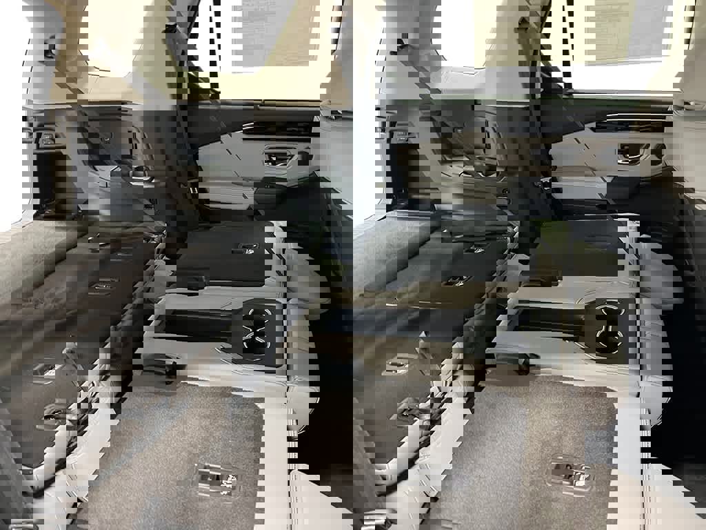 New 2025 Honda Pilot Touring image 33