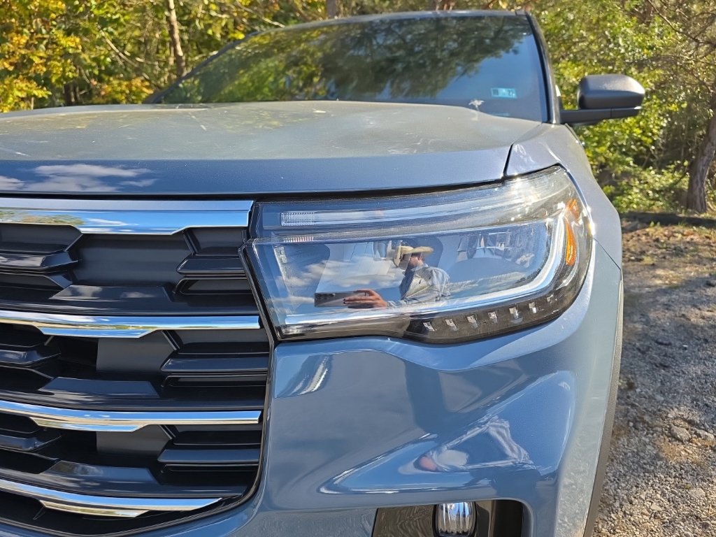 New 2027 Ford Explorer Active w/ Active Comfort Package AWD/4WD image 4