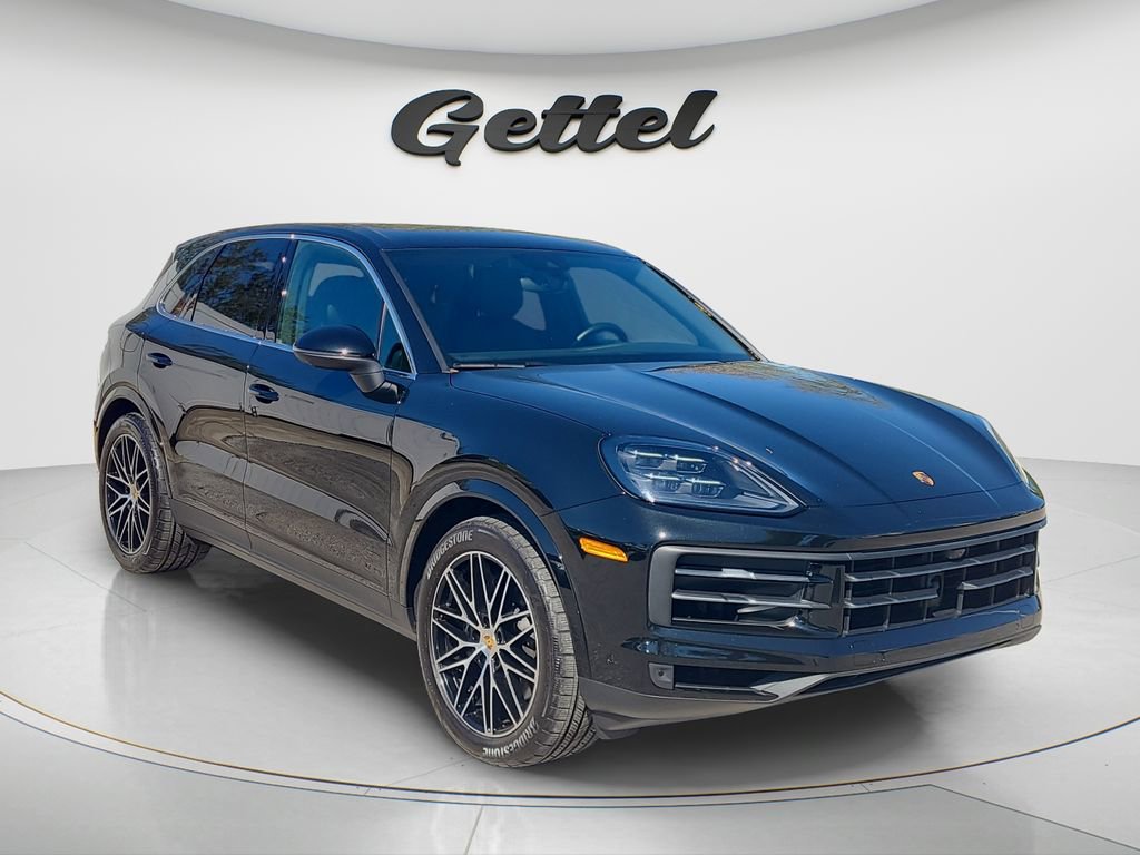 Used 2024 Porsche Cayenne AWD/4WD image 2