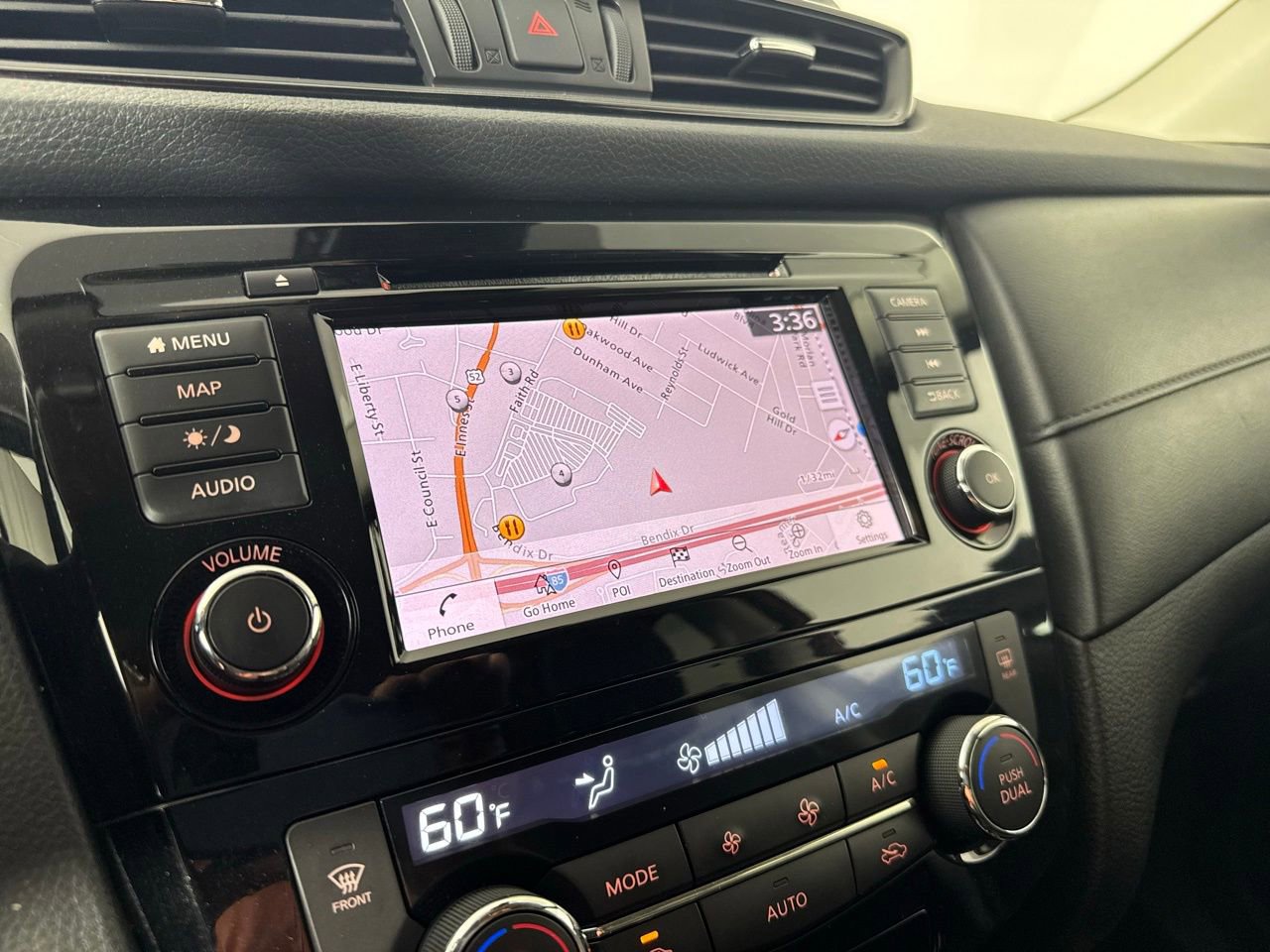 Used 2019 Nissan Rogue SV w/ Sun & Sound Touring Package image 24