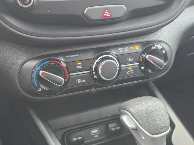 Certified 2025 Kia Soul LX w/ LX Technology Package FWD image 30