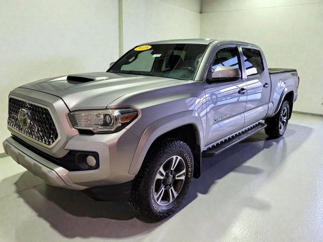 Used 2018 Toyota Tacoma TRD Sport image 16