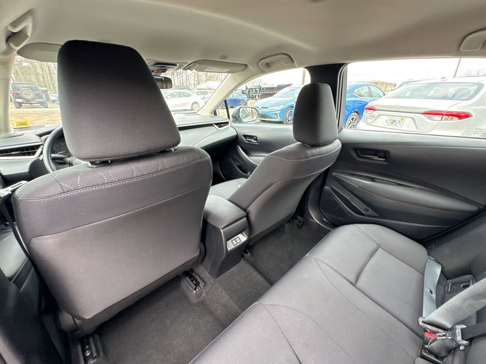 Used 2025 Toyota Corolla LE image 11