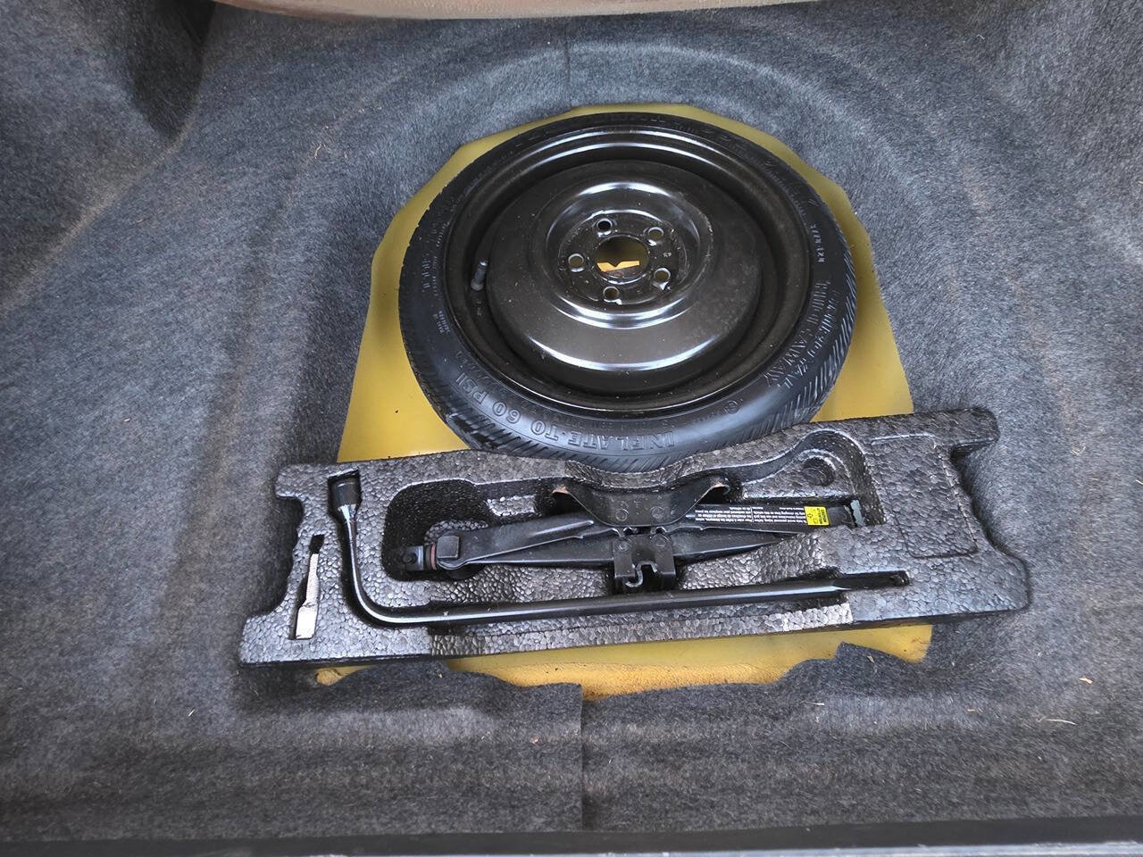 Used 2002 Chevrolet Cavalier Base 2dr Coupe w/ Preferred Equipment Group 1 image 21